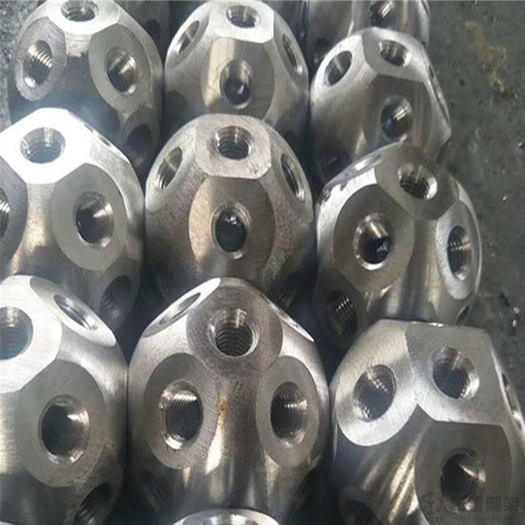 密山螺栓球网架加工安装方法